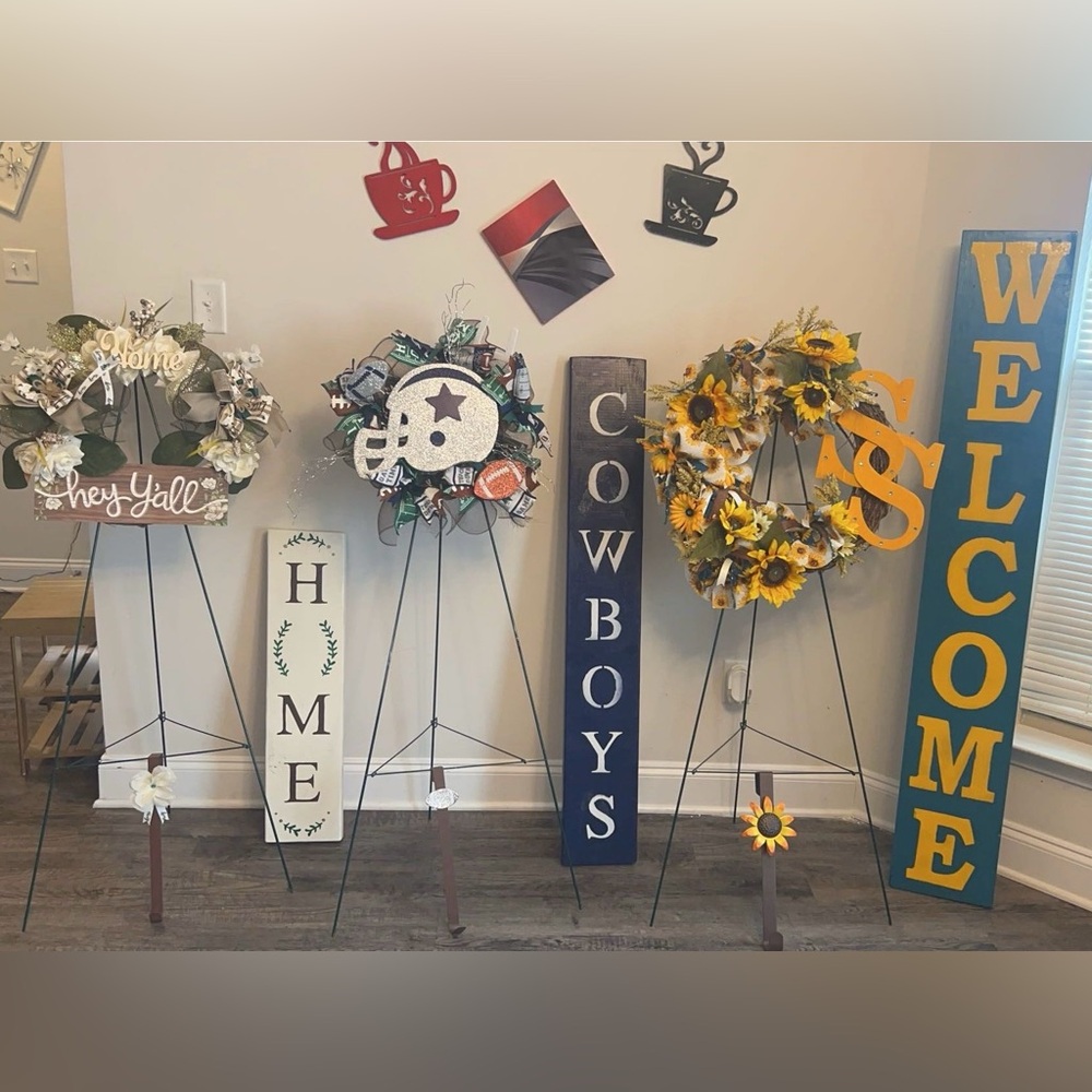Wreaths & sign